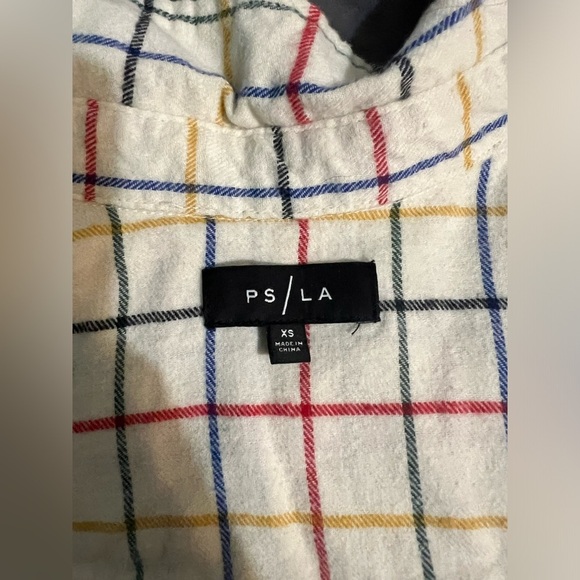 #307 Button up crop - Picture 4 of 7